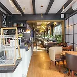 Hotel Sanrina Makassar