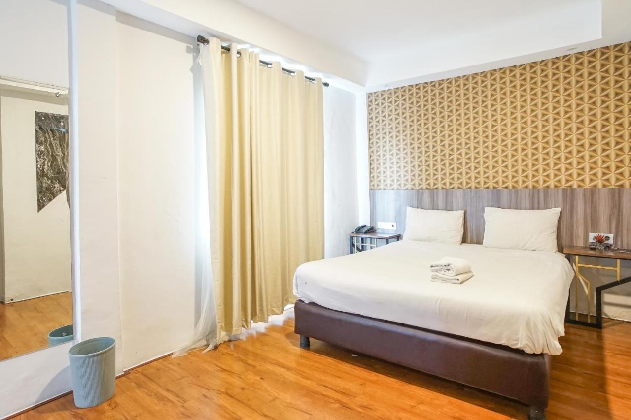 Hotel Sanrina