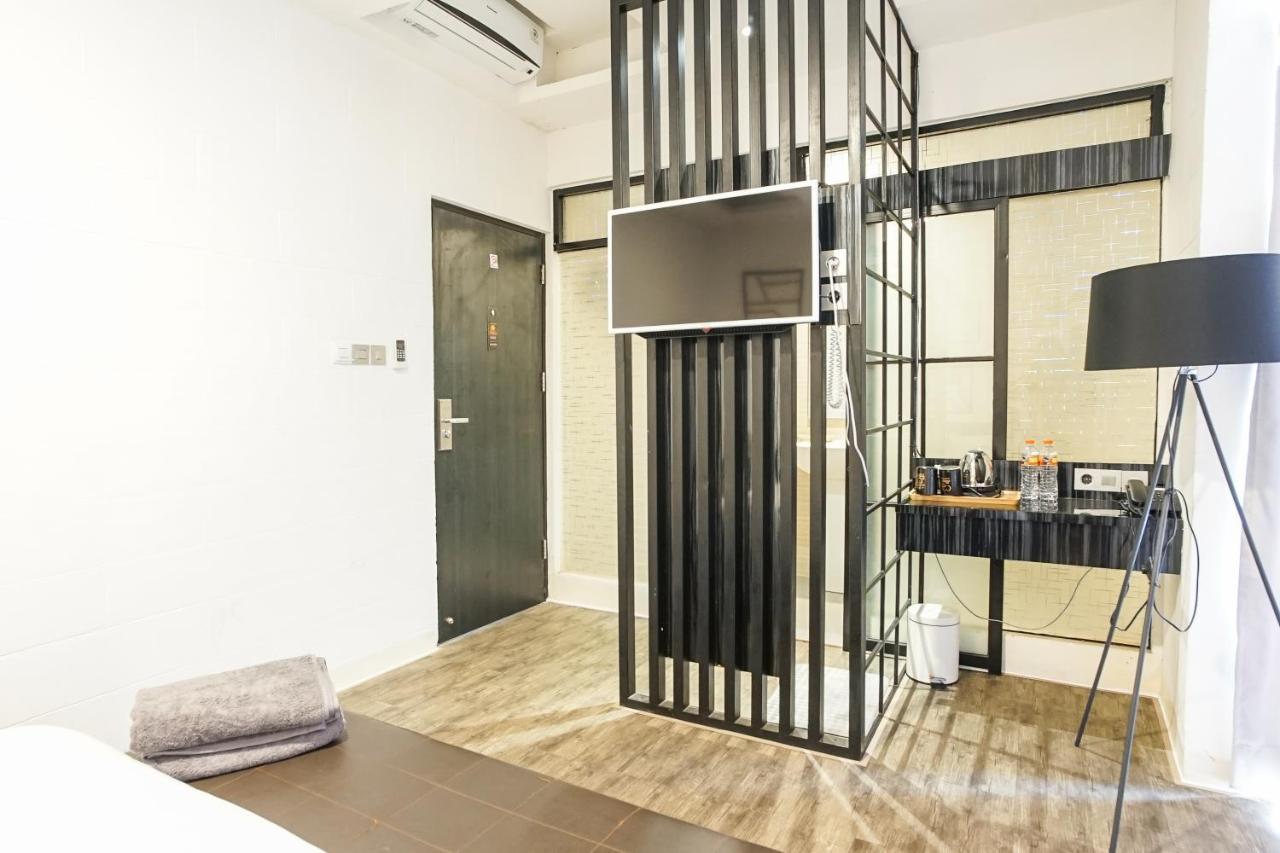 Sanrina Hotel 3*