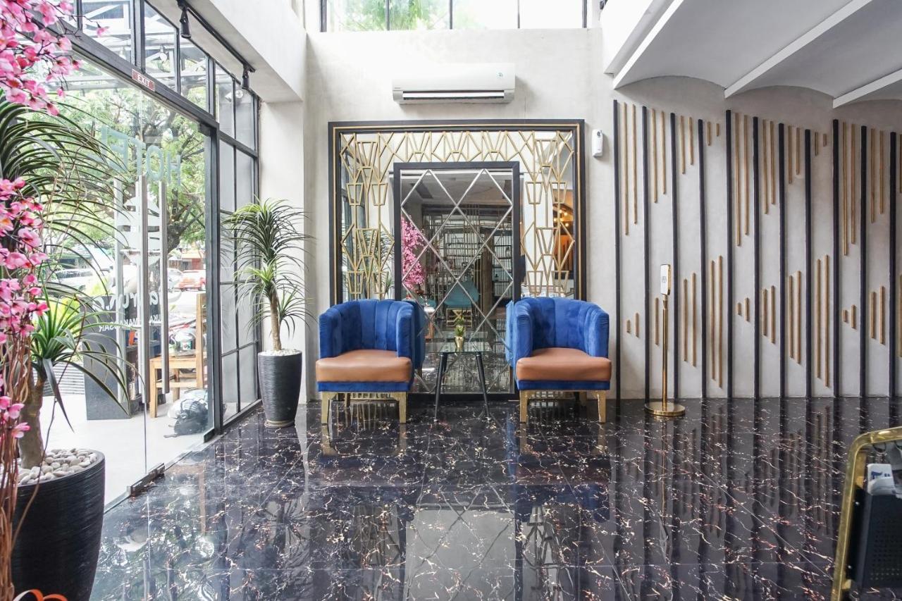 Hotel Sanrina