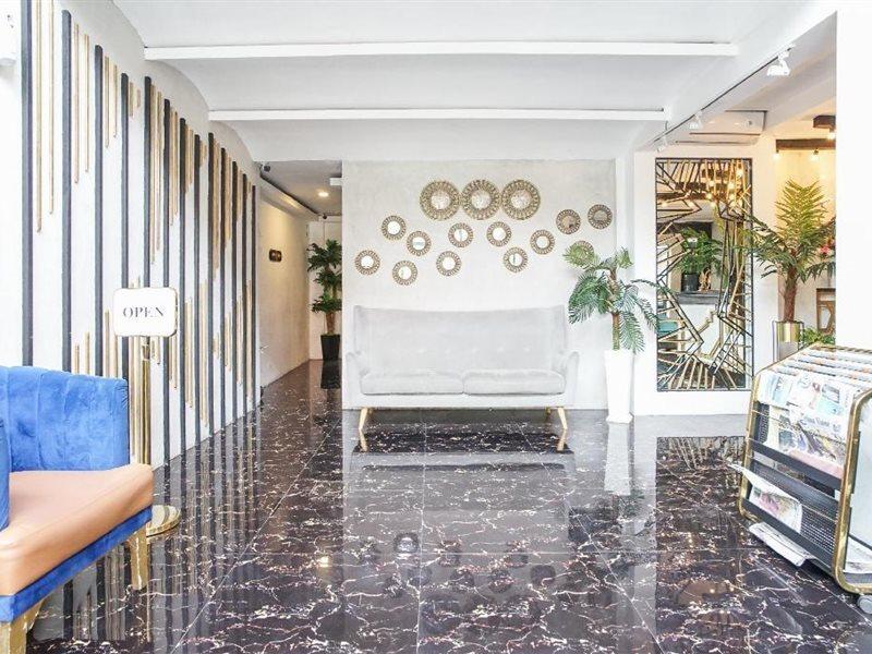 Sanrina Hotel